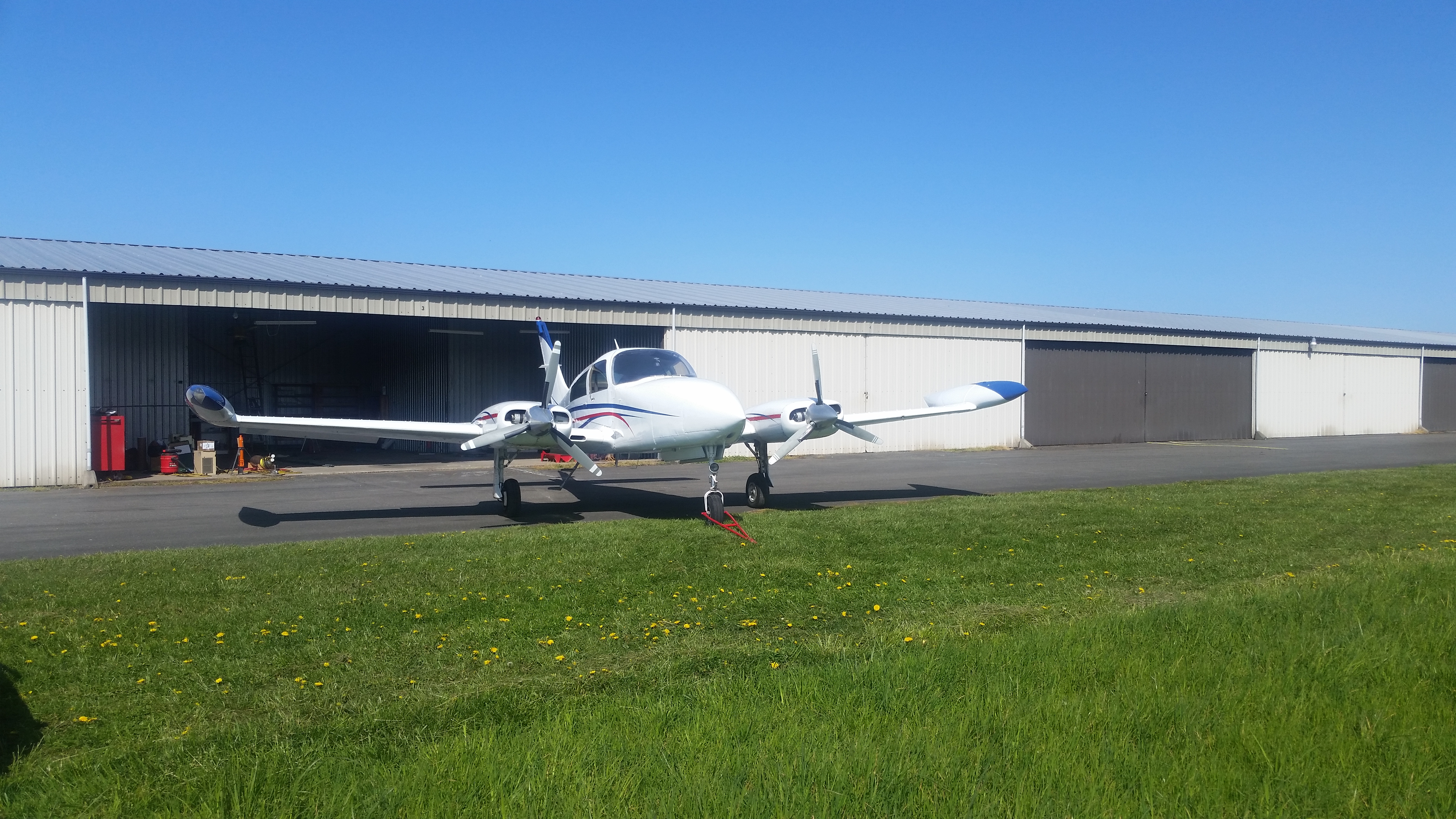 Cessna 310R with Garmin 430W| Sequim Flight instructor Scott Brooksby